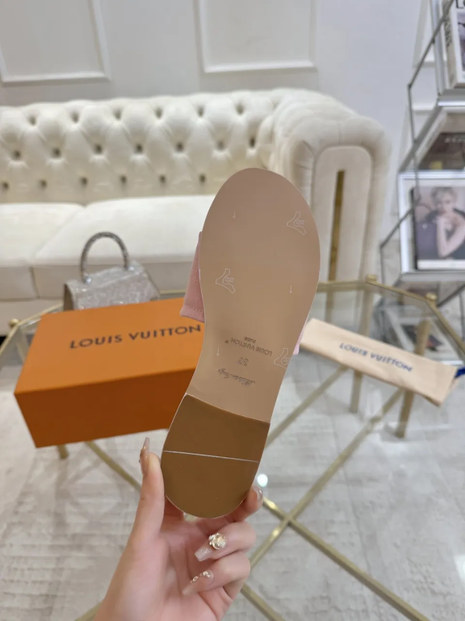 👟👟Ex-factory price 340👟👟 Genuine leather sole +40 Lv denim jacquard slippers, ex-factory price 70-43 Leather sole +40